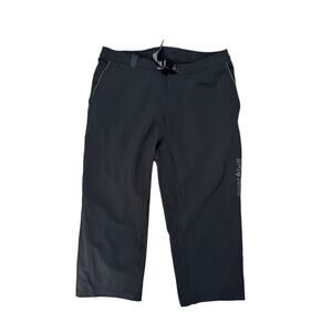 MONTBELL Cropped Climbing Hiking Outdoor Pants in Black Size Medium Mens Pockets